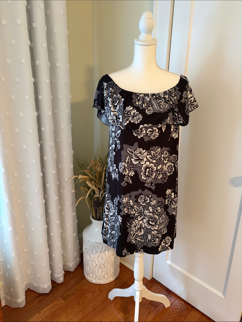 Absolute Angel Black & White Floral Off-Shoulder Women's Dress